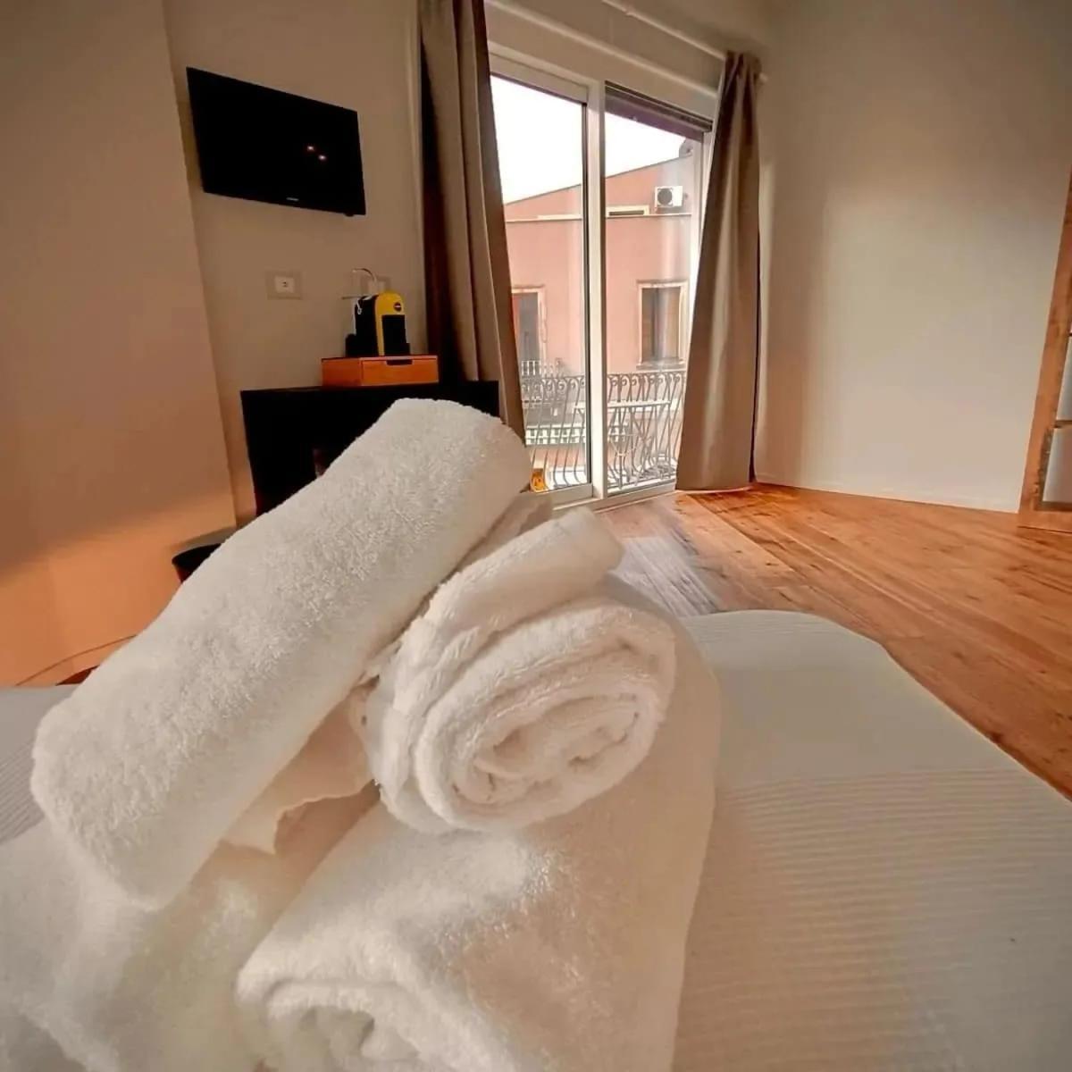 Taormina Boutique Rooms Exterior photo