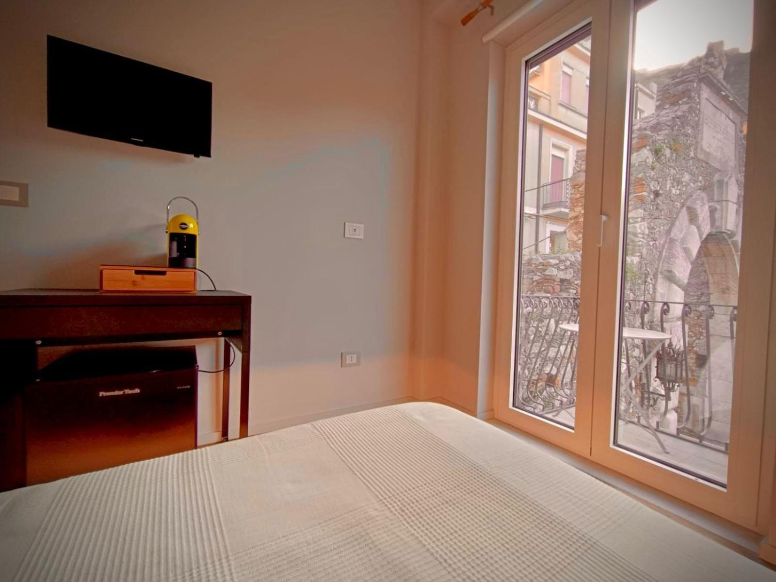 Taormina Boutique Rooms Exterior photo