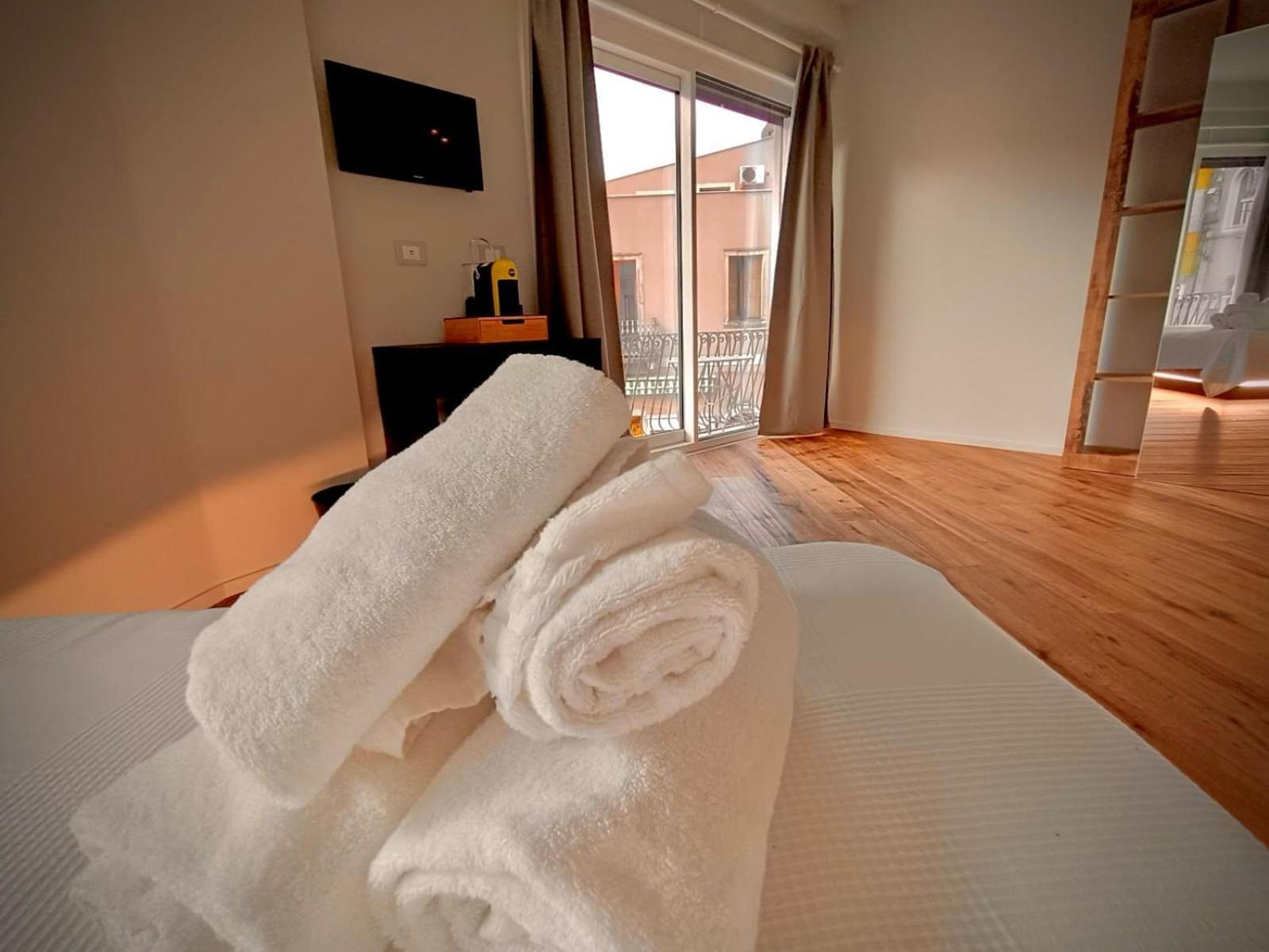 Taormina Boutique Rooms Exterior photo